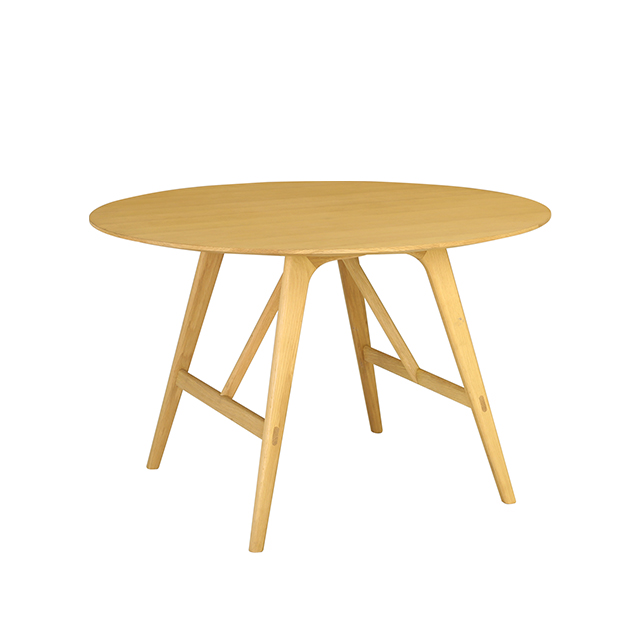 Opia Oak Round Dining Table J M, Oak Round Table